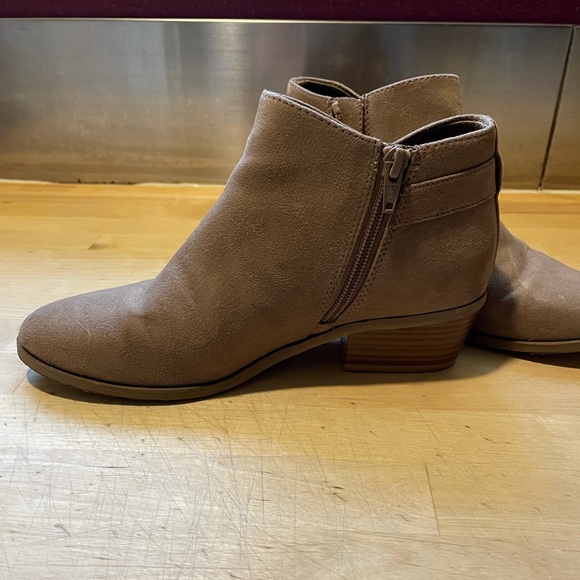 Booties - Picture 3 of 4